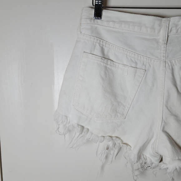 We The Free by Free People White Distressed Denim Button Fly Shorts Size 27 - Picture 10 of 10